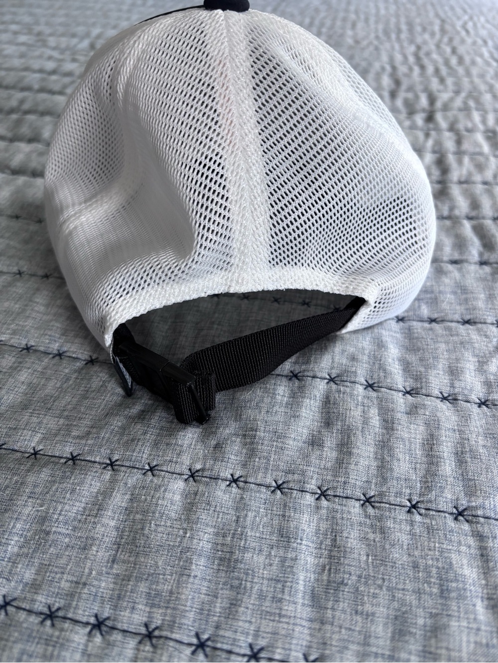 REI Mesh Back cap - Picture 2 of 3